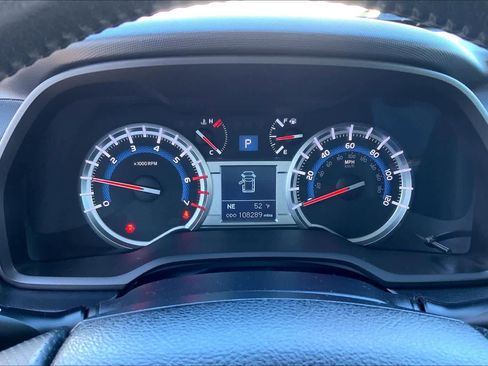 Used 2014 Toyota 4Runner Limited image 25