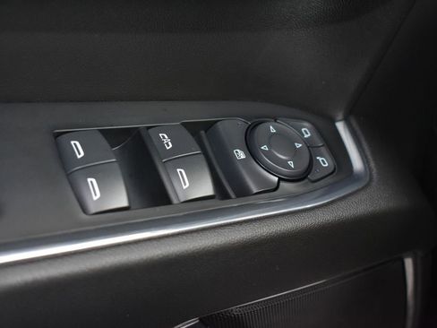 Used 2024 Chevrolet Silverado 1500 LT w/ Z71 Off-Road Package image 24