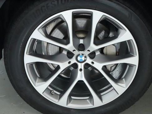 Used 2021 BMW X6 xDrive40i w/ Premium Package image 37
