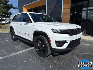 Used 2024 Jeep Grand Cherokee Limited w/ Black Appearance Package AWD/4WD video 1