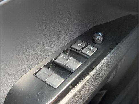 Used 2025 Toyota Camry SE FWD image 20