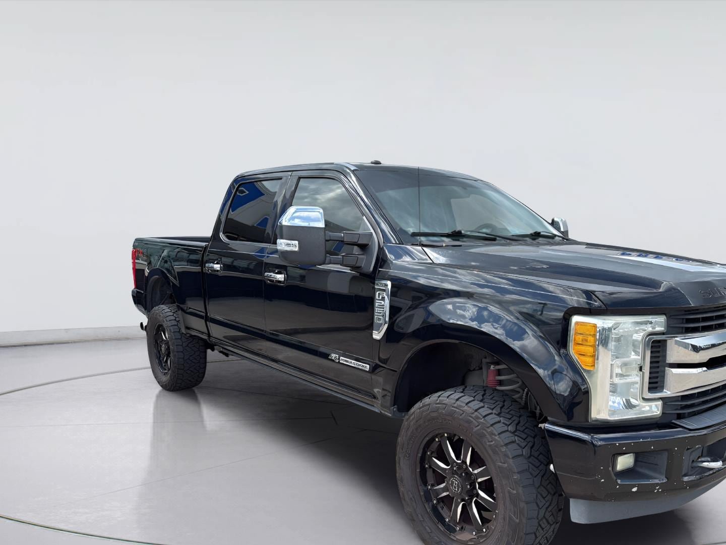 Used 2017 Ford F250 XLT w/ XLT Premium Package AWD/4WD image 5