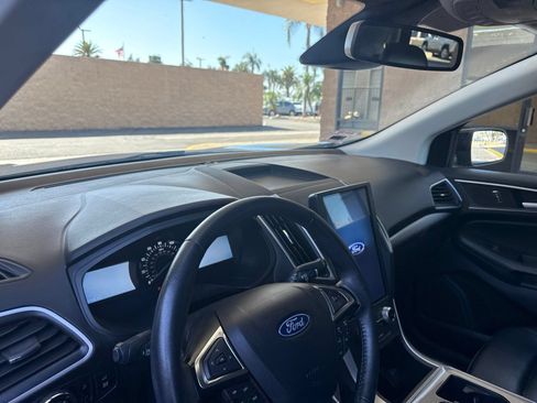 Used 2024 Ford Edge SEL w/ Convenience Package AWD/4WD image 9