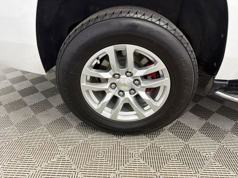 Used 2015 Chevrolet Tahoe LTZ RWD image 18