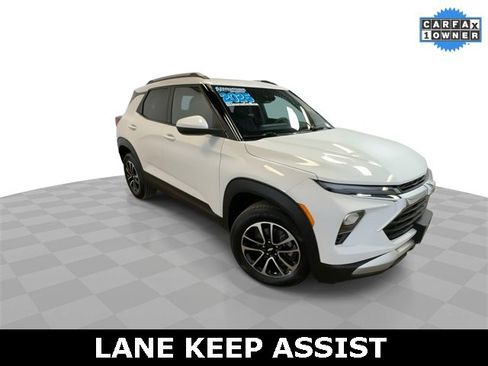 Certified 2025 Chevrolet TrailBlazer LT image 2