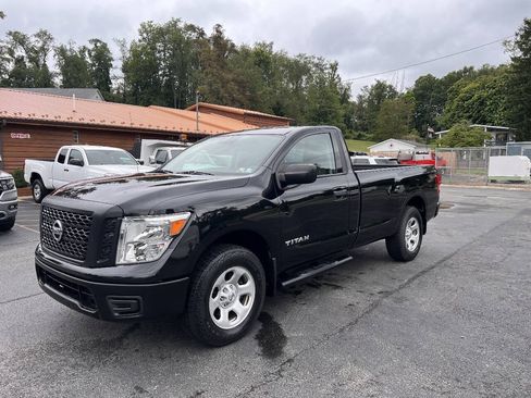 Used 2017 Nissan Titan S AWD/4WD image 1