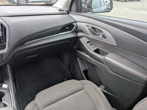 Used 2020 Chevrolet Traverse LS image 15