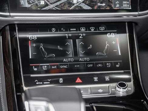 Used 2025 Audi A8 L 3.0T AWD/4WD image 35