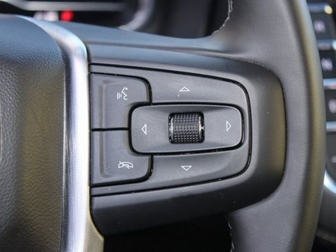 Used 2024 GMC Yukon SLT w/ SLT Luxury Package image 14