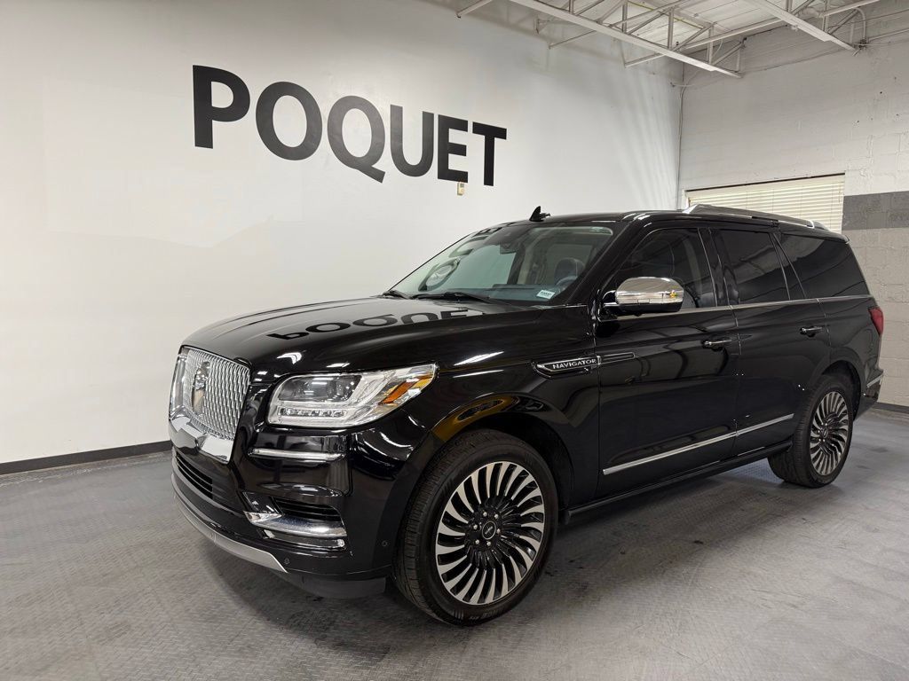 Used 2020 Lincoln Navigator Black Label w/ Cargo Convenience Package AWD/4WD image 2