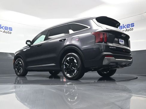 Used 2025 Kia Sorento S w/ Panoramic Sunroof Package FWD image 46