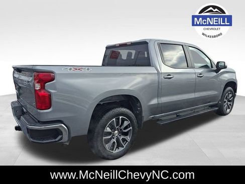 Used 2024 Chevrolet Silverado 1500 LT image 7