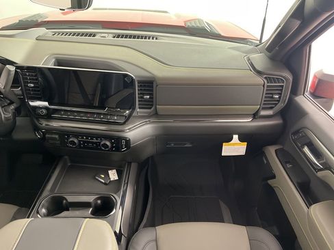 New 2026 Chevrolet Silverado 2500 ZR2 AWD/4WD image 18