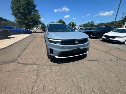 Used 2024 Honda Prologue Touring image 30