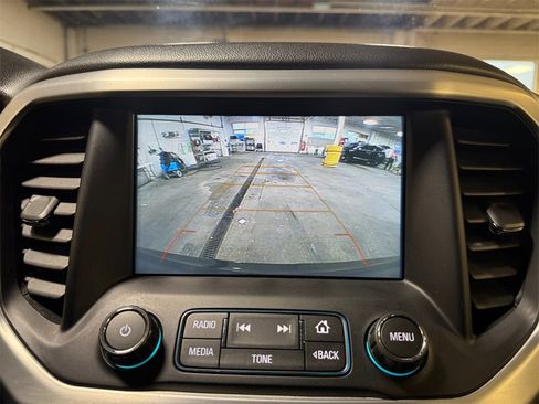 Used 2019 GMC Acadia SLT w/ LPO, Floor Liner Package image 18