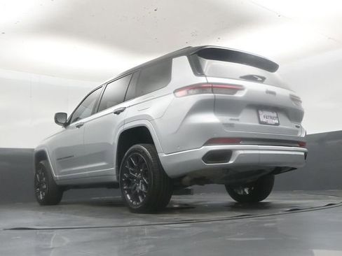 Used 2023 Jeep Grand Cherokee L Summit AWD/4WD image 46