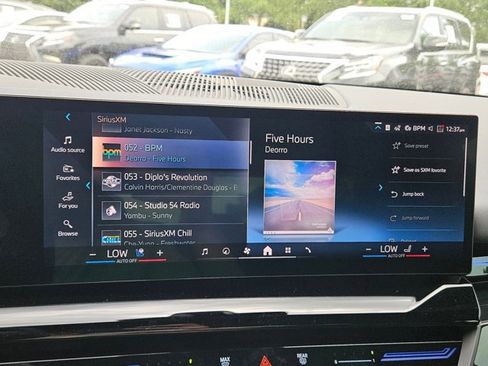 Used 2026 BMW 530i xDrive w/ M Sport Package image 12