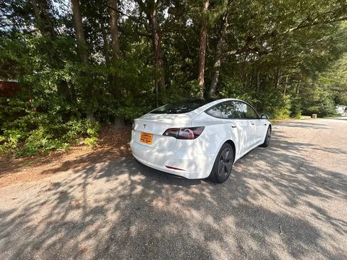 Used 2021 Tesla Model 3 Standard Range Plus RWD image 11