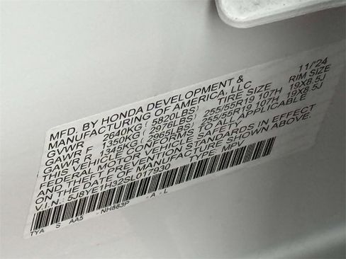 Certified 2025 Acura MDX SH-AWD image 34