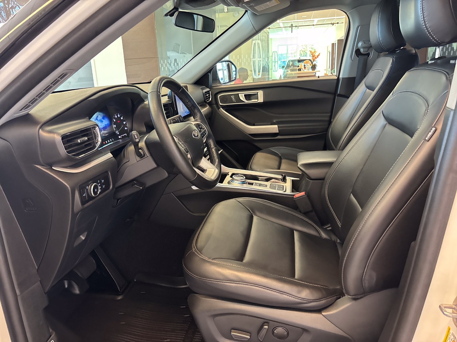 Certified 2023 Ford Explorer XLT w/ Equipment Group 202A RWD image 12