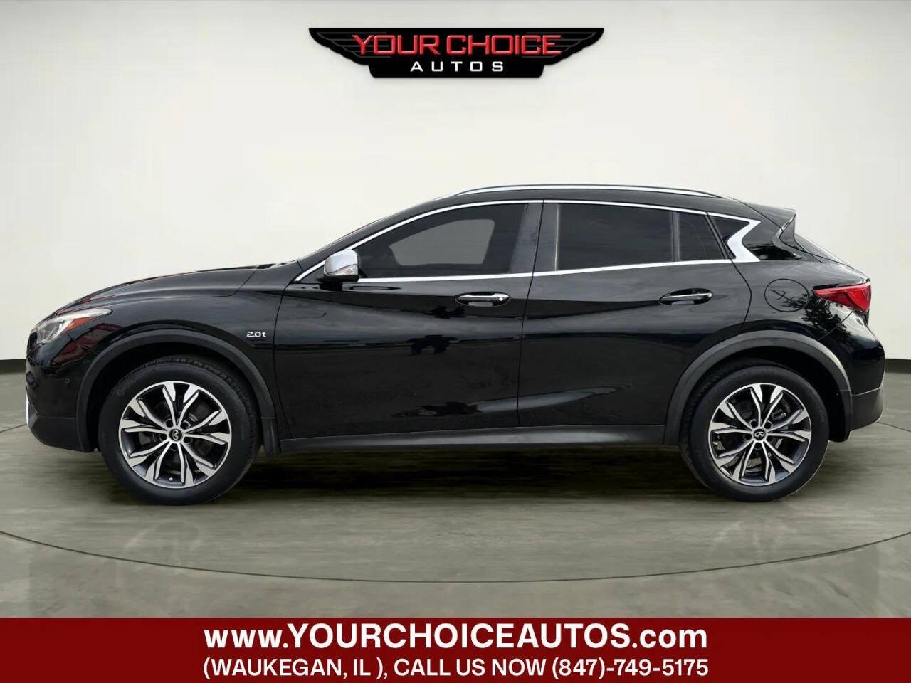 Used 2017 INFINITI QX30 Premium w/ Navigation Package AWD/4WD image 2