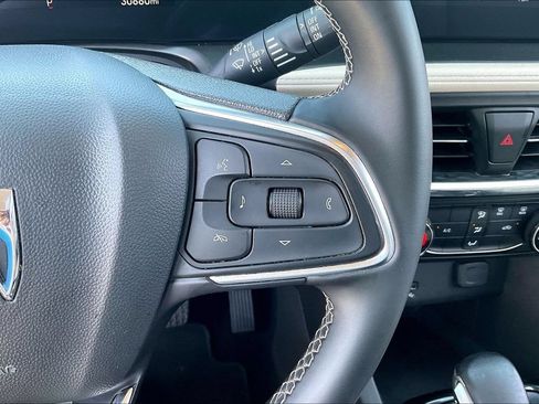 Used 2025 Buick Encore GX Preferred FWD image 12