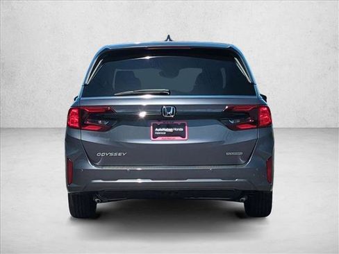 New 2026 Honda Odyssey Touring image 8