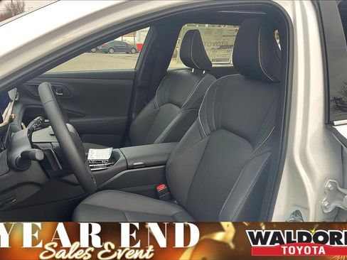 New 2025 Toyota Crown Signia image 11