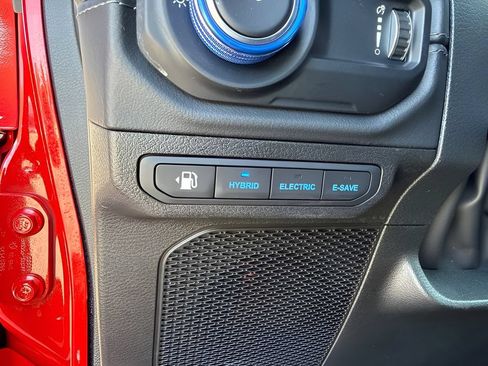 Used 2025 Jeep Wrangler Unlimited Rubicon 4xe w/ Convenience Group AWD/4WD image 26