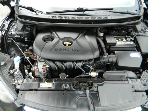 Used 2011 Hyundai Elantra Limited w/ Premium Pkg 5 image 23