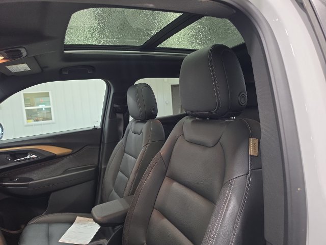 Used 2022 Chevrolet TrailBlazer ACTIV w/ Sun and Liftgate Package AWD/4WD image 17