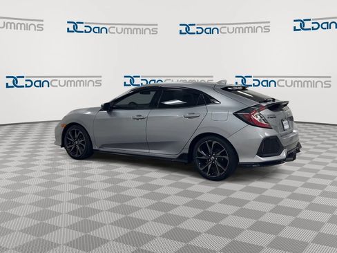 Used 2018 Honda Civic Sport image 6