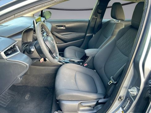 Used 2020 Toyota Corolla LE FWD image 11