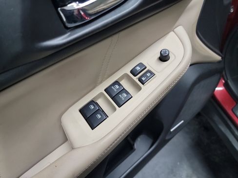 Used 2018 Subaru Outback 2.5i Limited image 14