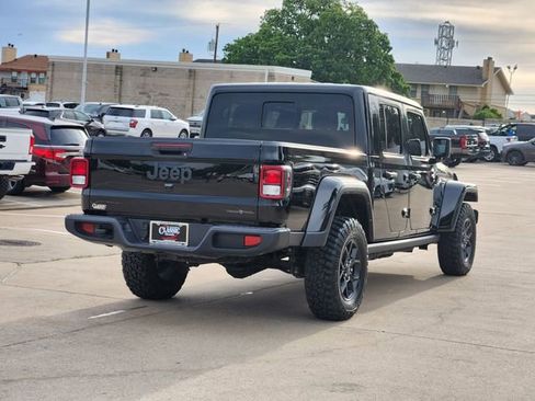Used 2024 Jeep Gladiator Sport AWD/4WD image 15