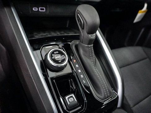 New 2026 Chevrolet Colorado Trail Boss AWD/4WD image 16