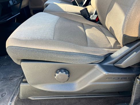 Used 2022 Ford F150 XLT w/ Trailer Tow Package image 14