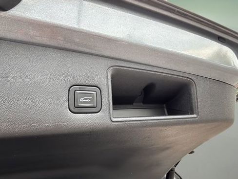 Used 2020 GMC Terrain SLT w/ Preferred Package image 37