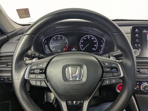 Used 2018 Honda Accord Touring image 14