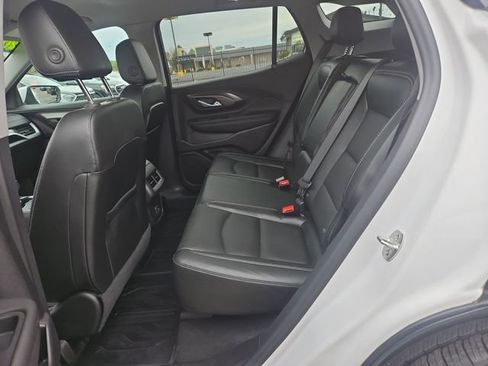 Used 2024 GMC Terrain SLT w/ LPO, Floor Liner Package AWD/4WD image 24