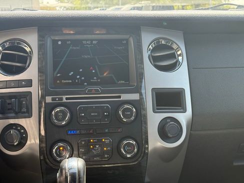 Used 2017 Ford Expedition Limited image 13