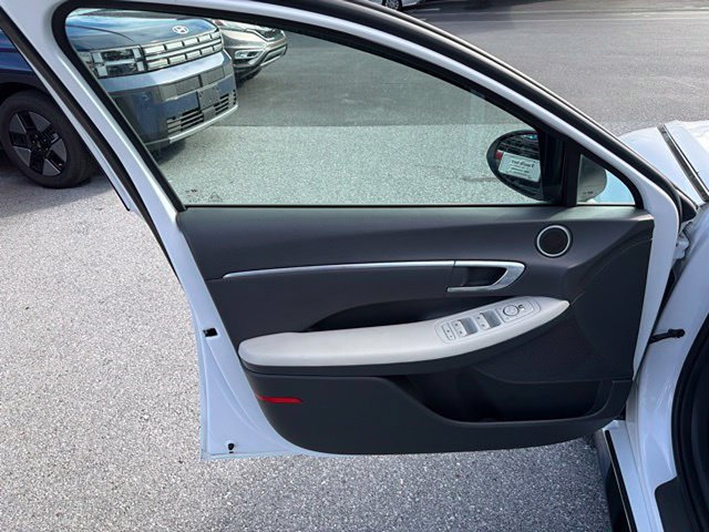 Certified 2023 Hyundai Sonata SEL w/ Convenience Package FWD image 11