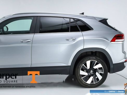 Used 2024 Volkswagen Atlas Cross Sport SE AWD/4WD image 4