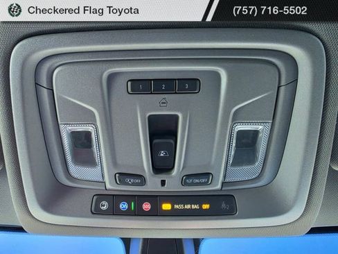 Used 2021 Chevrolet Silverado 1500 LT Trail Boss w/ Convenience Package II AWD/4WD image 10