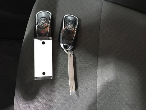 Used 2018 Buick Encore Preferred image 24