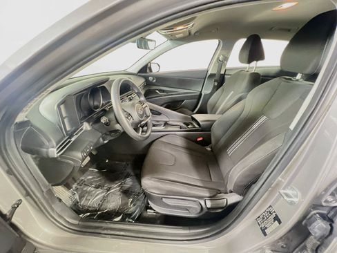 Used 2023 Hyundai Elantra SEL FWD image 19