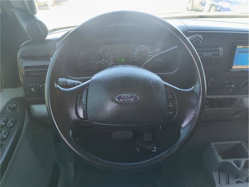 Used 2006 Ford F250 XLT AWD/4WD image 7