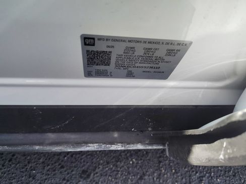 Used 2025 Chevrolet Blazer LT FWD image 5