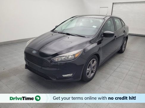 Used 2018 Ford Focus SE w/ SE Appearance Package FWD image 1