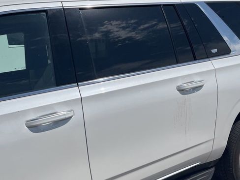 Used 2022 Cadillac Escalade ESV Premium Luxury AWD/4WD image 7